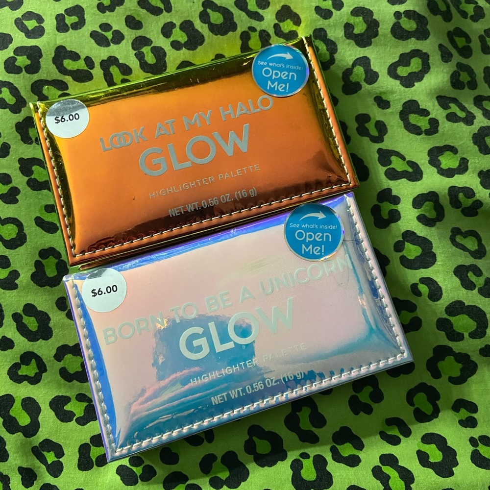 Two mini highlighter pallets
